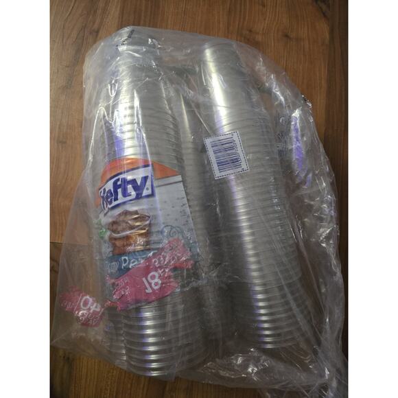 Hefty Party Perfect Clear Plastic Cups, 18 Ounce, 140 Count - Picture 4 of 4